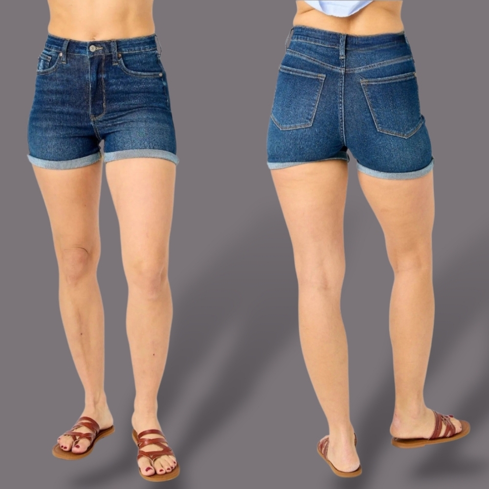 Blumind Women's Dark Wash Denim Regular Waist Cuffed Shorts